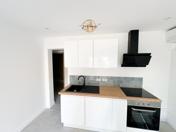 Fréjus (83370) exclusivité, Appartement 2 pièces rénové et meublé avec terrasse et piscine et parking privé – Saint-Aygulf