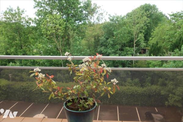 Appartement T3 - 3ème étage avec ascenseur - Balcon - Cave - stationnement . 85,65 m².