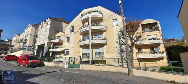 Appartement à louer 2 pièces 47.98m² Corbeil-Essonnes (91100)