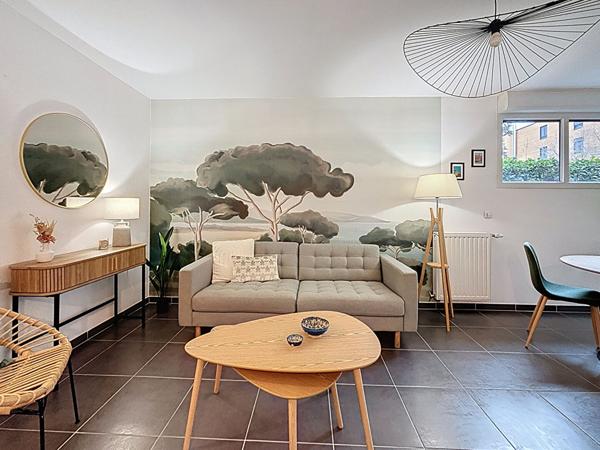 Appartement Lyon Monplaisir 2 pièces en rez-de-jardin avec terrasse garage et cave