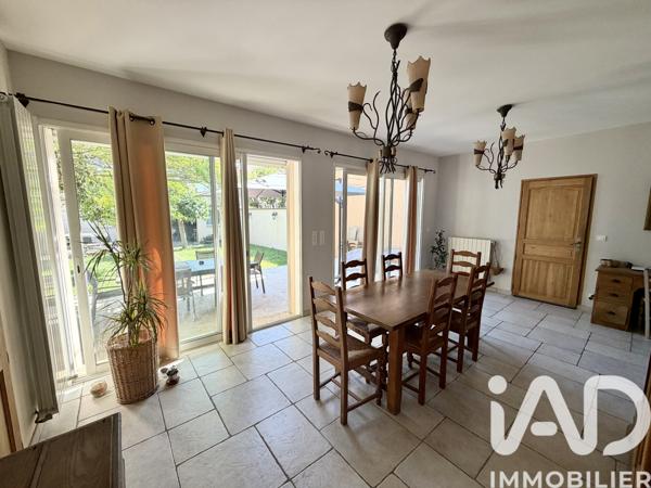 Maison à vendre 5 pièces 133 m² Nîmes