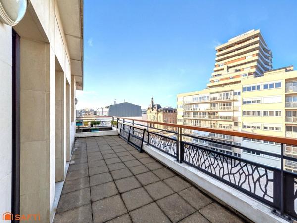 Coeur de ville, duplex en dernier étage, 3 terrasses, vue dégagée, cave