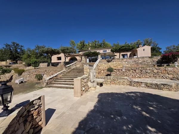 Vente Propriété 10 pièces 259 m2 à Draguignan