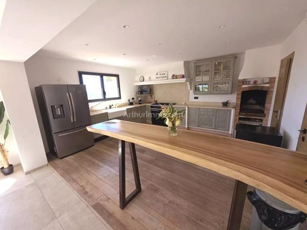 Vente Propriété 10 pièces 259 m2 à Draguignan