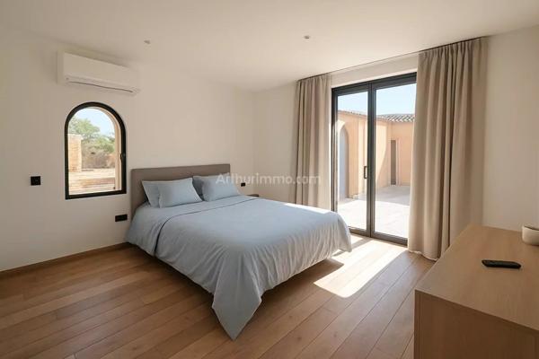 Vente Propriété 10 pièces 259 m2 à Draguignan