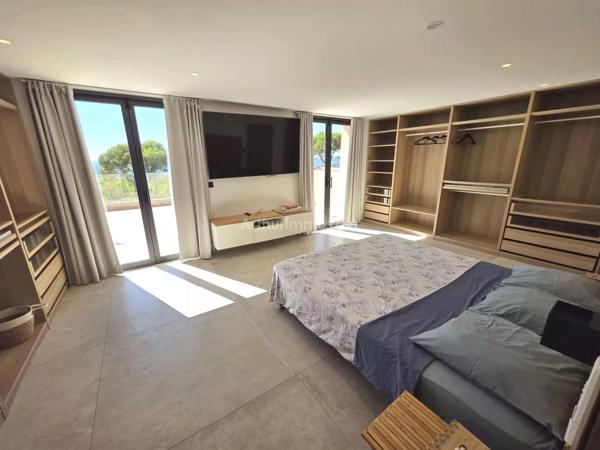 Vente Propriété 10 pièces 259 m2 à Draguignan