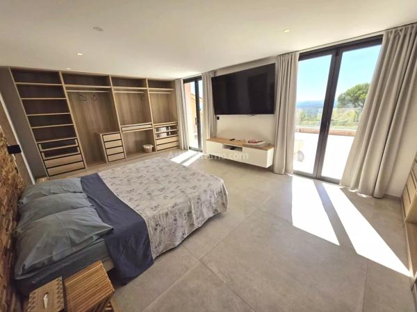 Vente Propriété 10 pièces 259 m2 à Draguignan