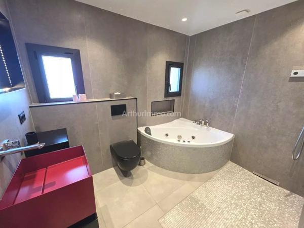 Vente Propriété 10 pièces 259 m2 à Draguignan