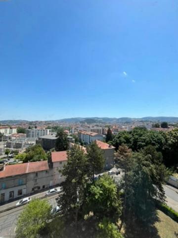 Appartement T4- 81,63m2- 8ème et dernier étage- Cave- Parking Privatif- Garage- Vue dégagée - Montaud- Le Grand Clos