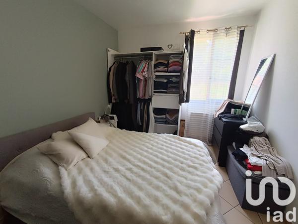 Maison traditionnelle 10 pièces de 236 m² à Saint-Hilaire-de-Lusignan (47450)