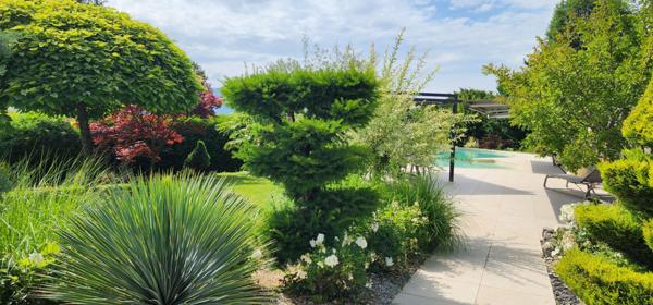 Villa exceptionnelle de 180 m² avec vue lac, piscine et prestations haut de gamme à Pugny-Chatenod