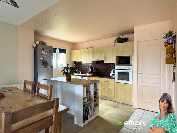 Maison
         4 pièces
        - 91 m² 225 000 € *