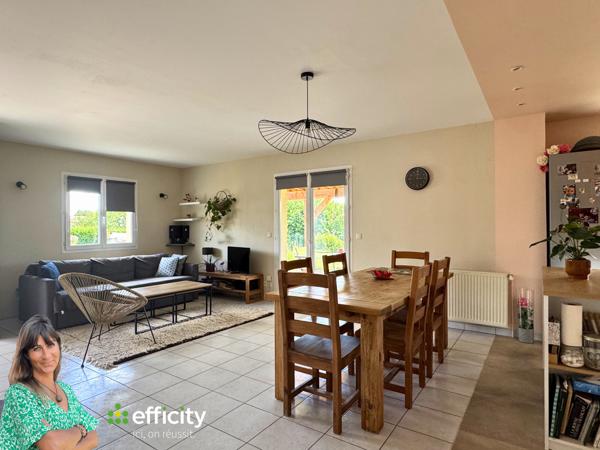 Maison
         4 pièces
        - 91 m² 225 000 € *