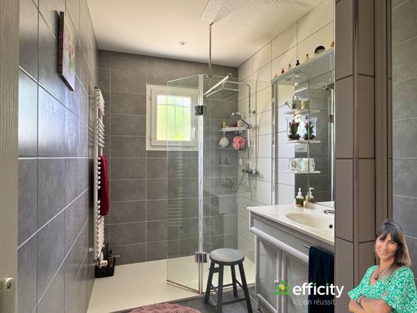 Maison
         4 pièces
        - 91 m² 225 000 € *