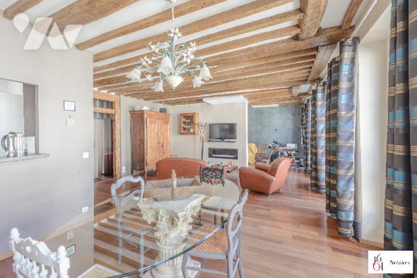 Appartement de 77m² dans un immeuble historique au coeur de Paris dans le quartier vivant des Halles