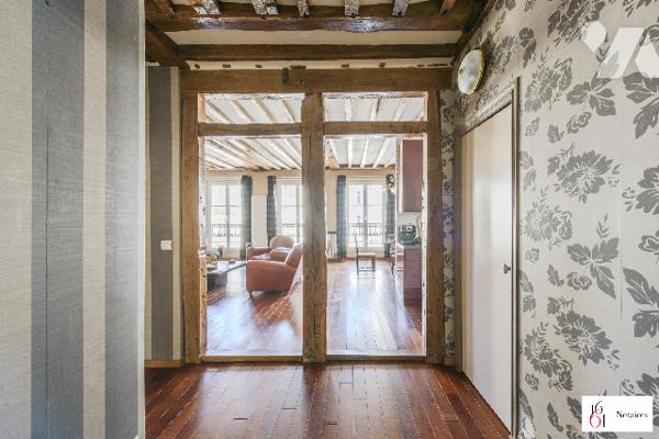 Appartement de 77m² dans un immeuble historique au coeur de Paris dans le quartier vivant des Halles