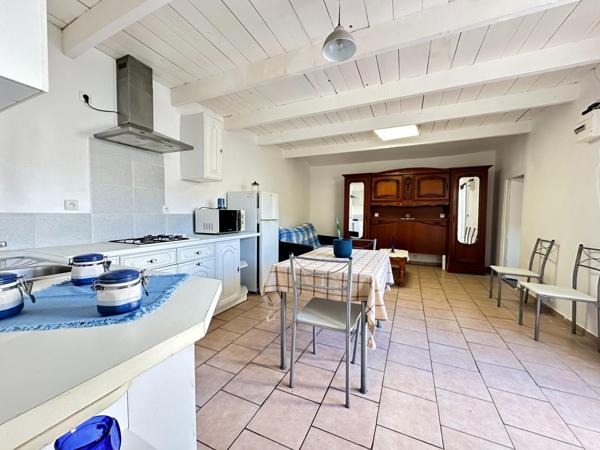 A VISITER SUR BOLLENE (84) MAGNIFIQUE MAISON DE PLAIN PIED DE 80  M² ENV. SUR TERRAIN CLOS ET ARBORE DE 348 M²