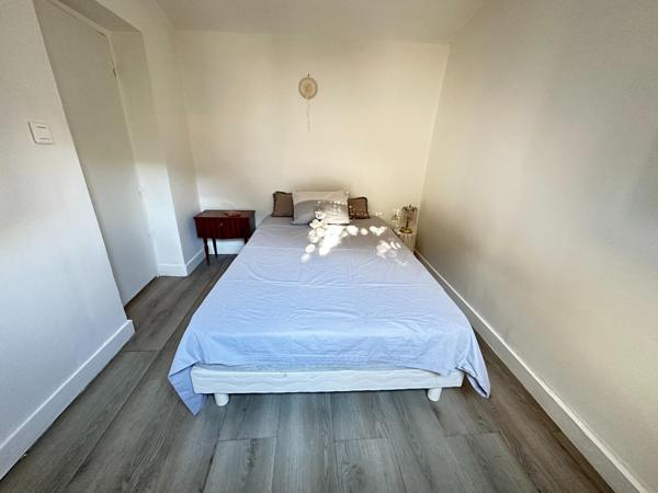 A VISITER SUR BOLLENE (84) MAGNIFIQUE MAISON DE PLAIN PIED DE 80  M² ENV. SUR TERRAIN CLOS ET ARBORE DE 348 M²