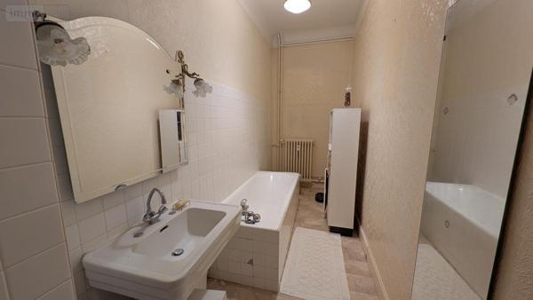 Appartement à vendre à Vichy dans l'Allier (03200), ref : 03019-158