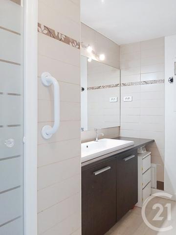 Appartement T4 à vendre  4 pièces - 77,22 m 2   MERIGNAC  - 33