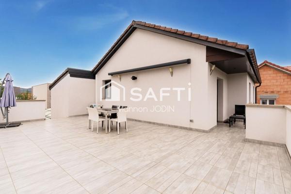 Maison familiale rénovée avec piscine