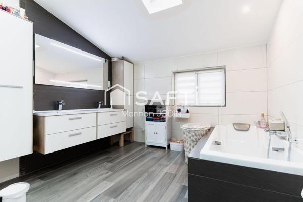 Maison familiale rénovée avec piscine