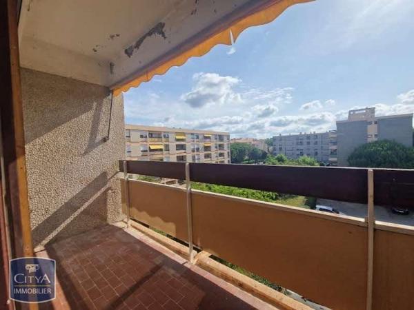 Appartement à louer 4 pièces 76.55m² Fréjus (83600)