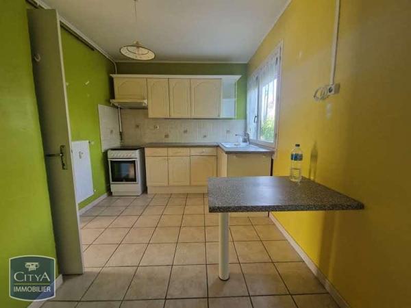 Appartement à louer 4 pièces 76.55m² Fréjus (83600)