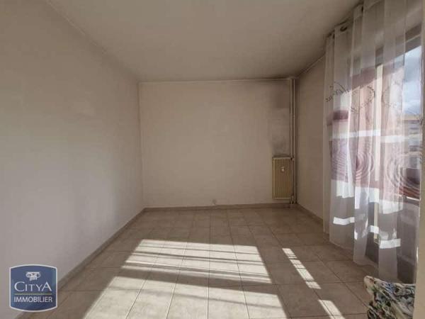 Appartement à louer 4 pièces 76.55m² Fréjus (83600)