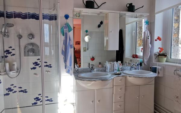 Maison à vendre    6 pièces • 181 m2 Mandres-les-Roses