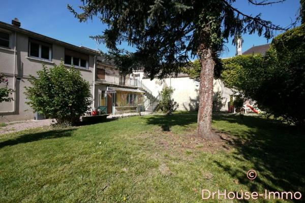 Immeuble à vendre 15 pièces de 370 m²
