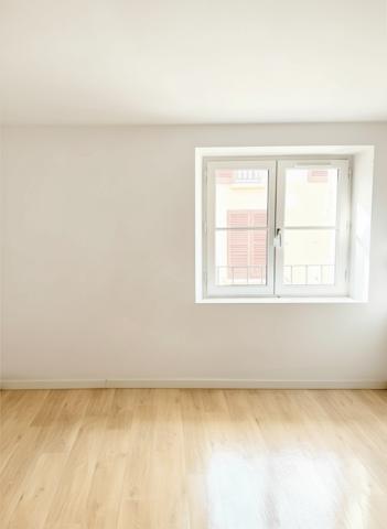 Toulon (83000) Dernier étage en cœur de ville