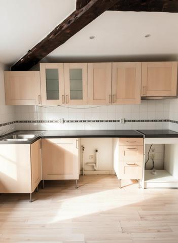 Toulon (83000) Dernier étage en cœur de ville