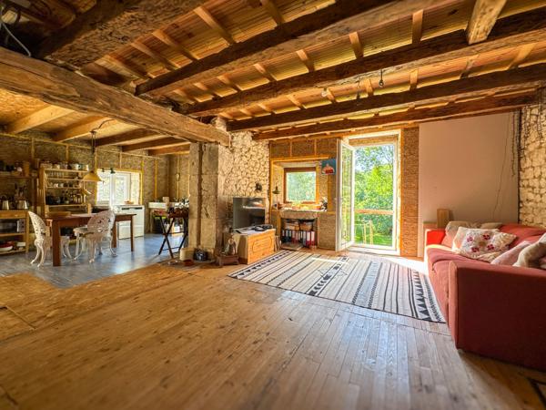Maison à vendre à Montcuq-en-Quercy-Blanc (46800) - Lot