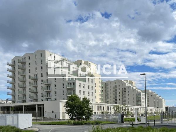 Location Appartement 2 pièces 45.51 m² - 44 G RUE DE CHANTERANNE RESIDENCE ILO 23 APPART F85 Clermont Ferrand 63100