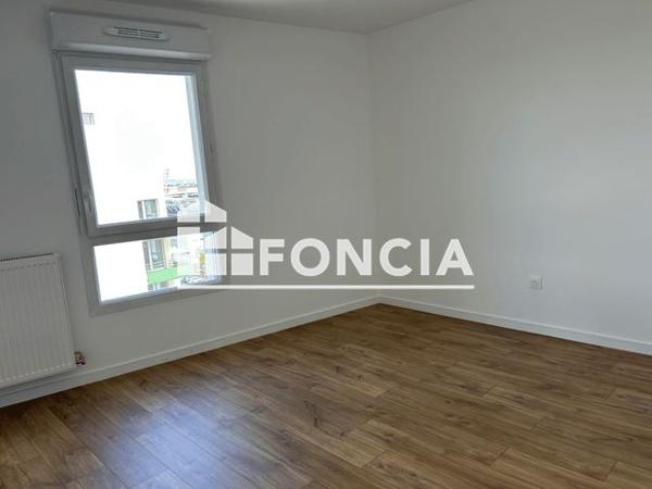 Location Appartement 2 pièces 45.51 m² - 44 G RUE DE CHANTERANNE RESIDENCE ILO 23 APPART F85 Clermont Ferrand 63100