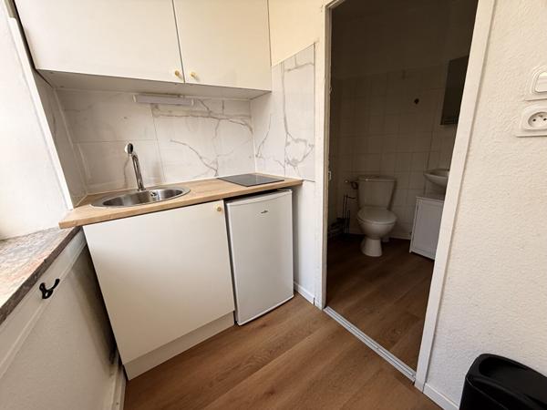 STUDIO MEUBLE EN CENTRE VILLE DE CARCASSONNE