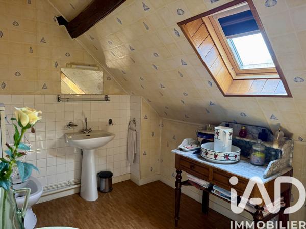 Maison à vendre 5 pièces 100,65 m² Saint-Amand-Montrond