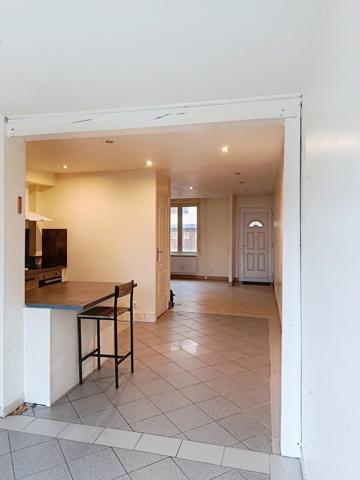 Maison de ville 70 m² – Fort potentiel locatif – À rénover