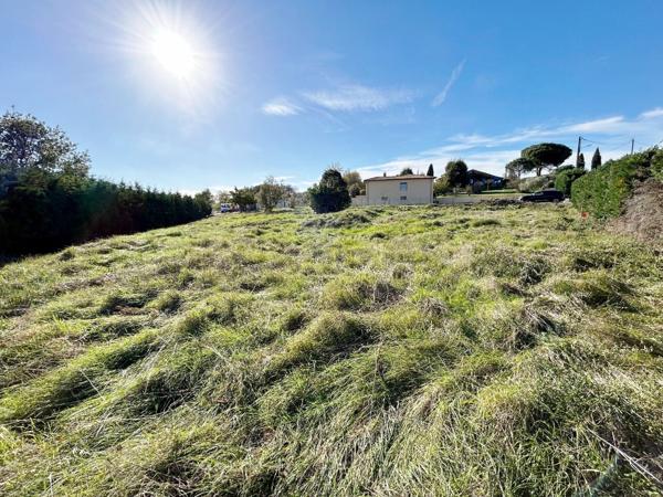Terrain Aussonne 566 m² situé hors couloir aérien.