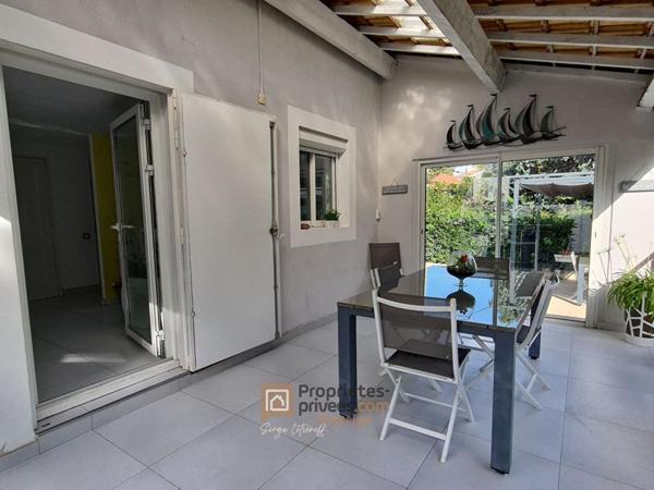 Villa contemporaine T5 - Piscine - Jardin - Marseille 8e - Prado/Corniche -1.200.000