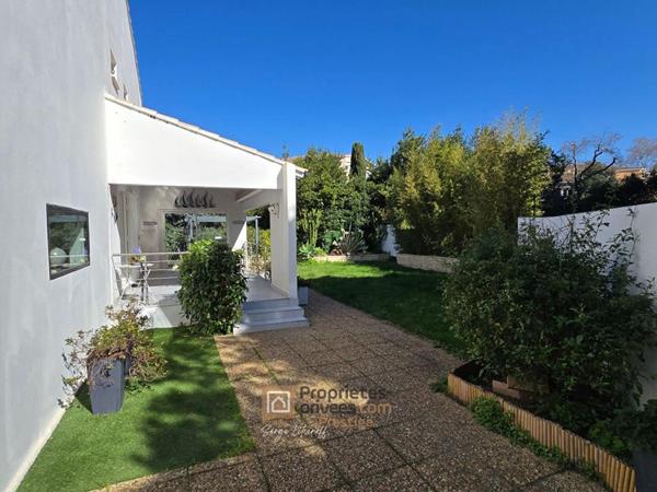 Villa contemporaine T5 - Piscine - Jardin - Marseille 8e - Prado/Corniche -1.200.000