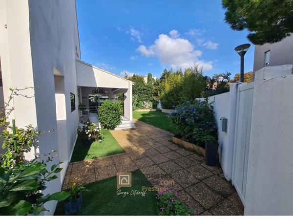 Villa contemporaine T5 - Piscine - Jardin - Marseille 8e - Prado/Corniche -1.200.000