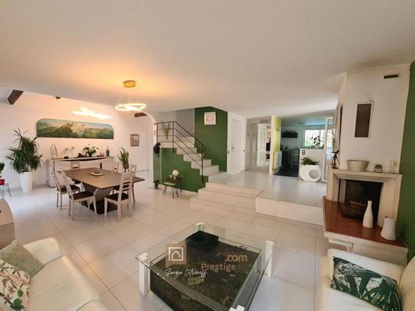 Villa contemporaine T5 - Piscine - Jardin - Marseille 8e - Prado/Corniche -1.200.000