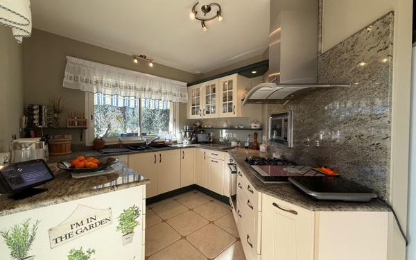 Maison à vendre    4 pièces •  Saint-Palais-sur-Mer