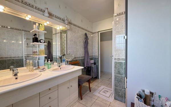 Maison à vendre    4 pièces •  Saint-Palais-sur-Mer