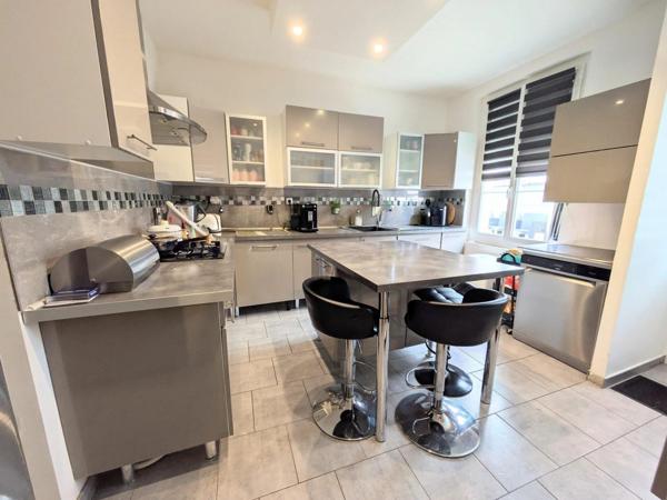 À vendre - Maison individuelle, 7 pièces située à Gien (45500)