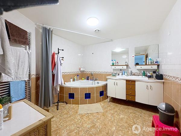 À vendre - Maison individuelle, 7 pièces située à Gien (45500)