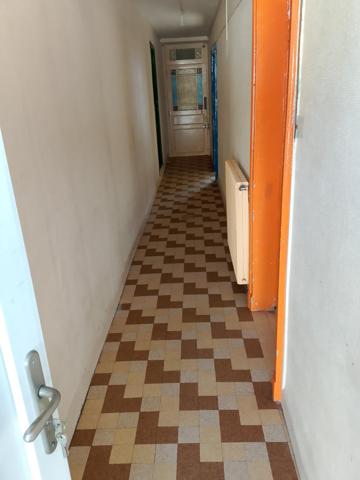 Maison avec un gros potentiel à rafraichir pour location