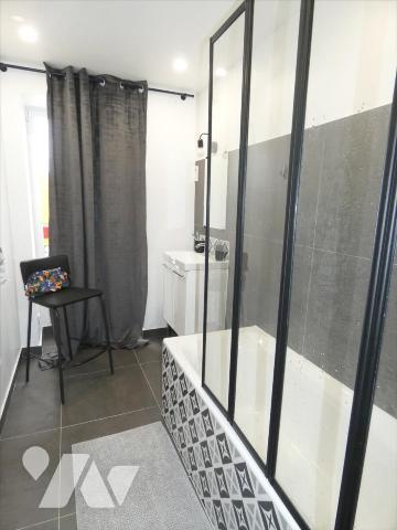 PLEYBEN- Maison avec local professionnel